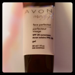 AVON Magix face perfector